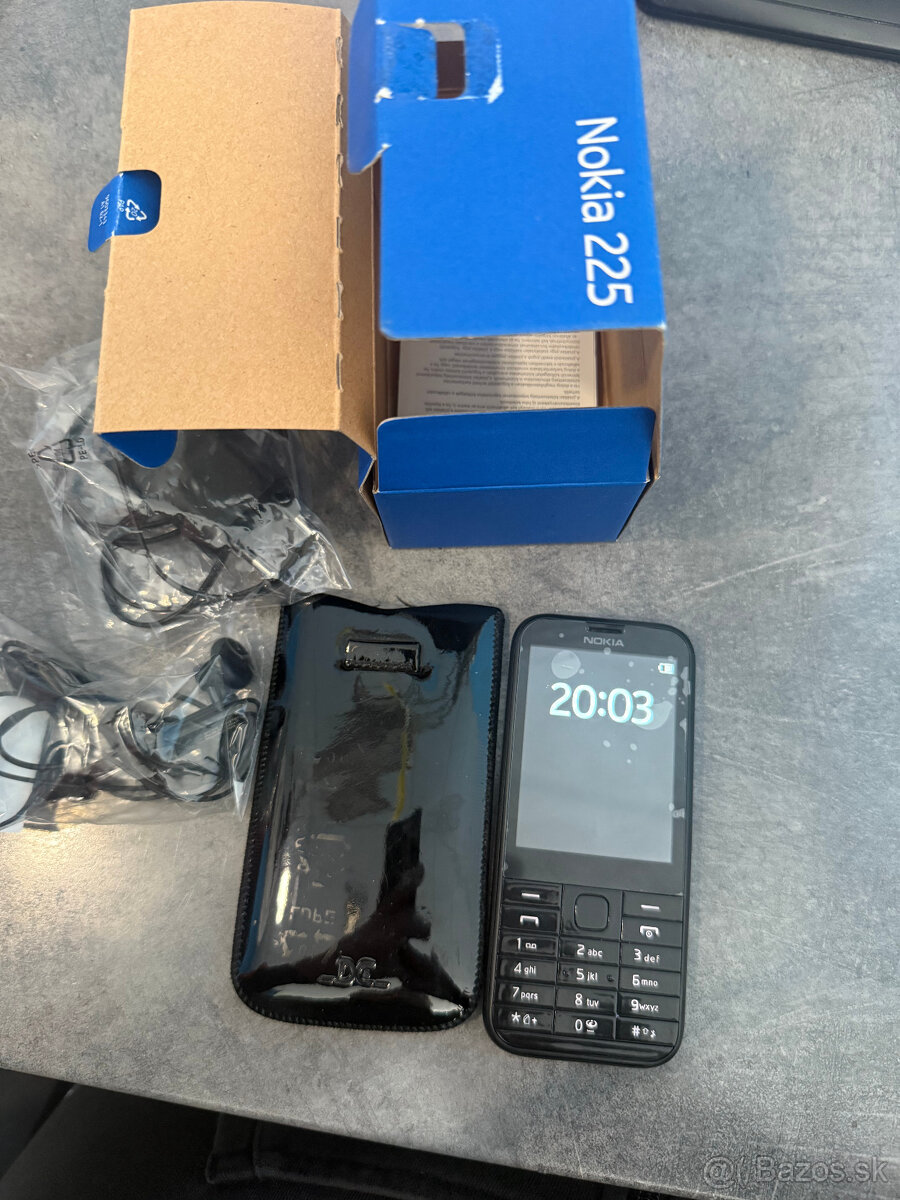 Nokia 225