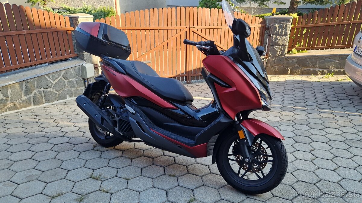 Honda Forza 125