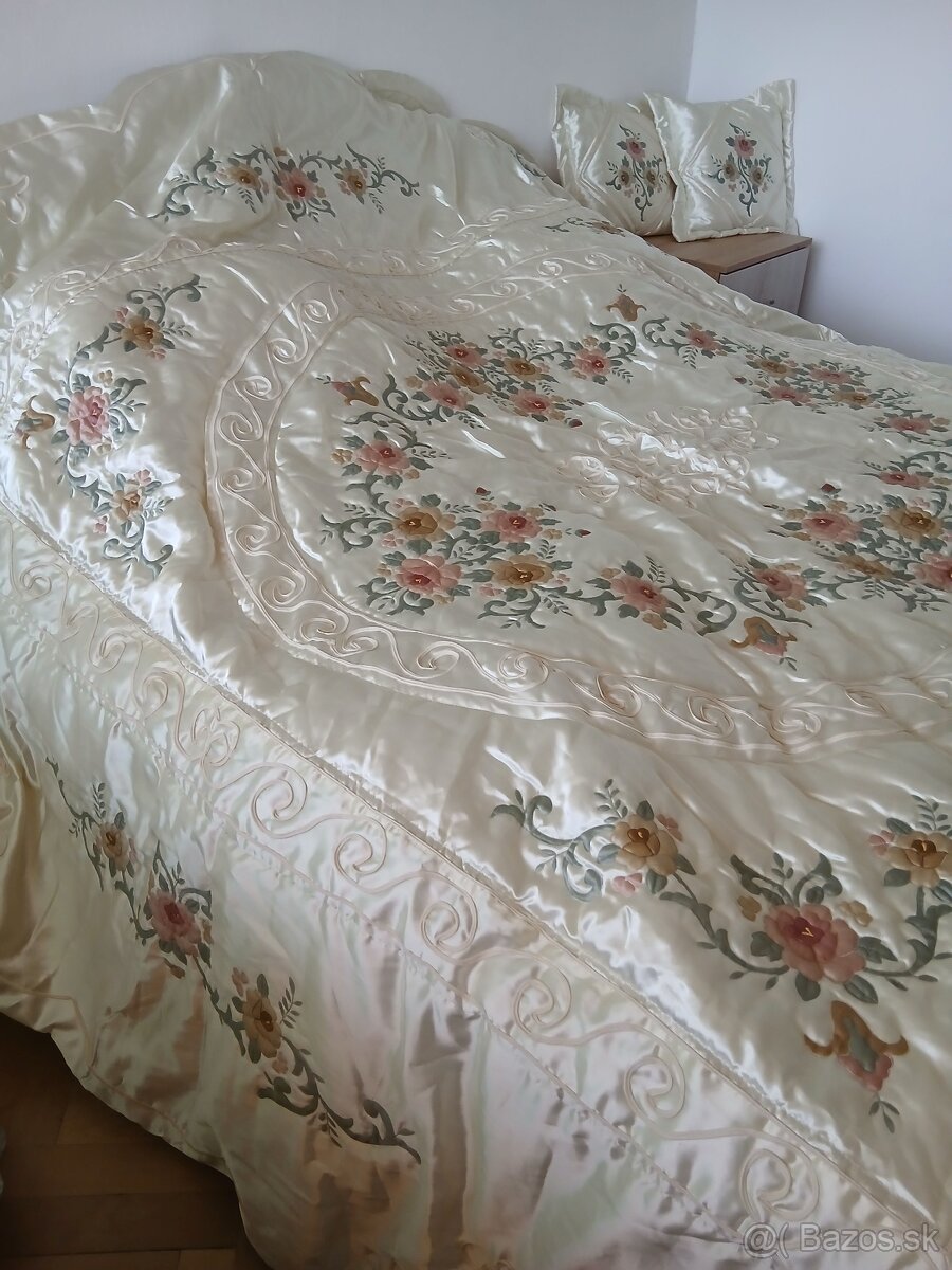 Luxusný prehoz na posteľ + dva vankúše