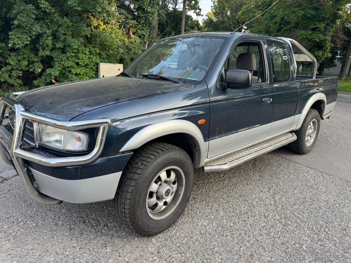 MAZDA B2500 2,5 TD 80KW 4X4 KLÍMA ŤAŽNÉ