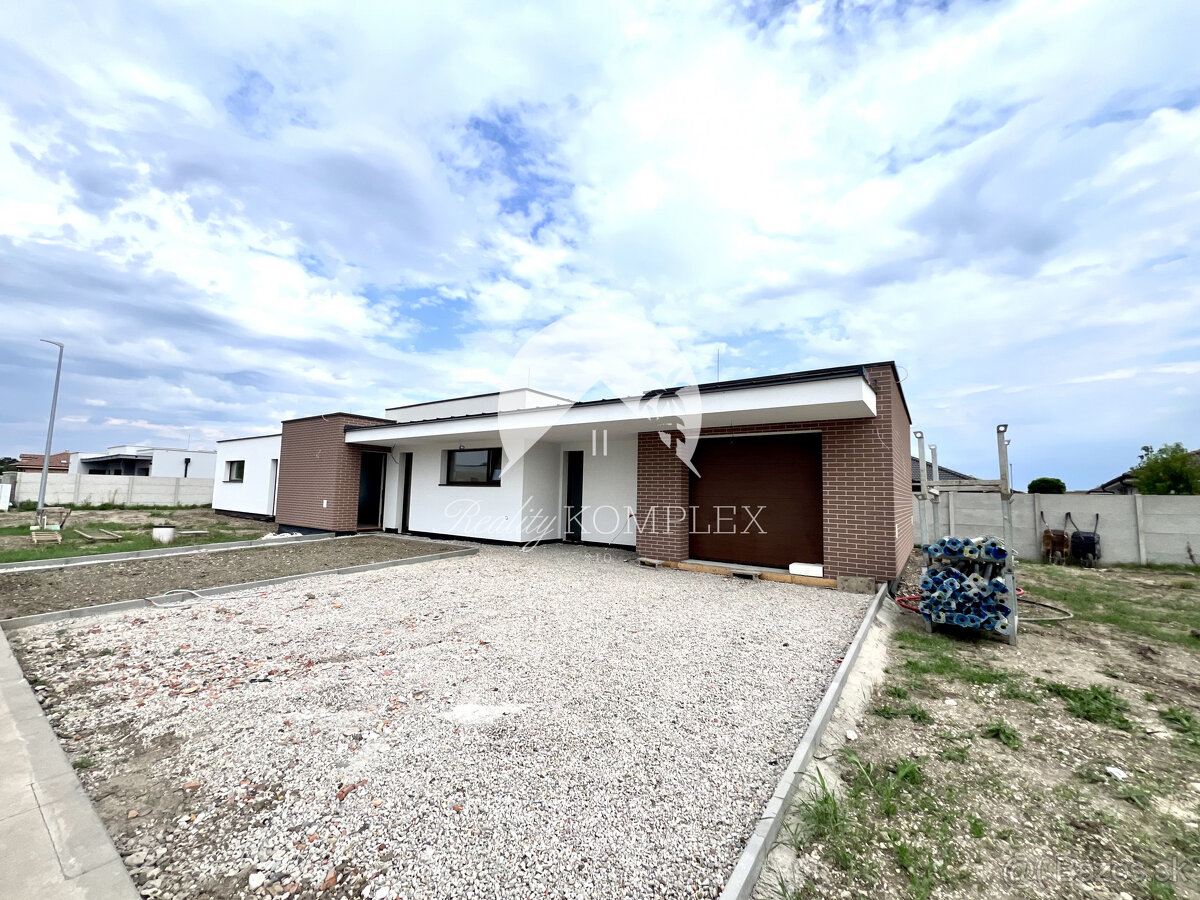 Reality KOMPLEX s.r.o. ponúka na PREDAJ 5 izbový rodinný dom