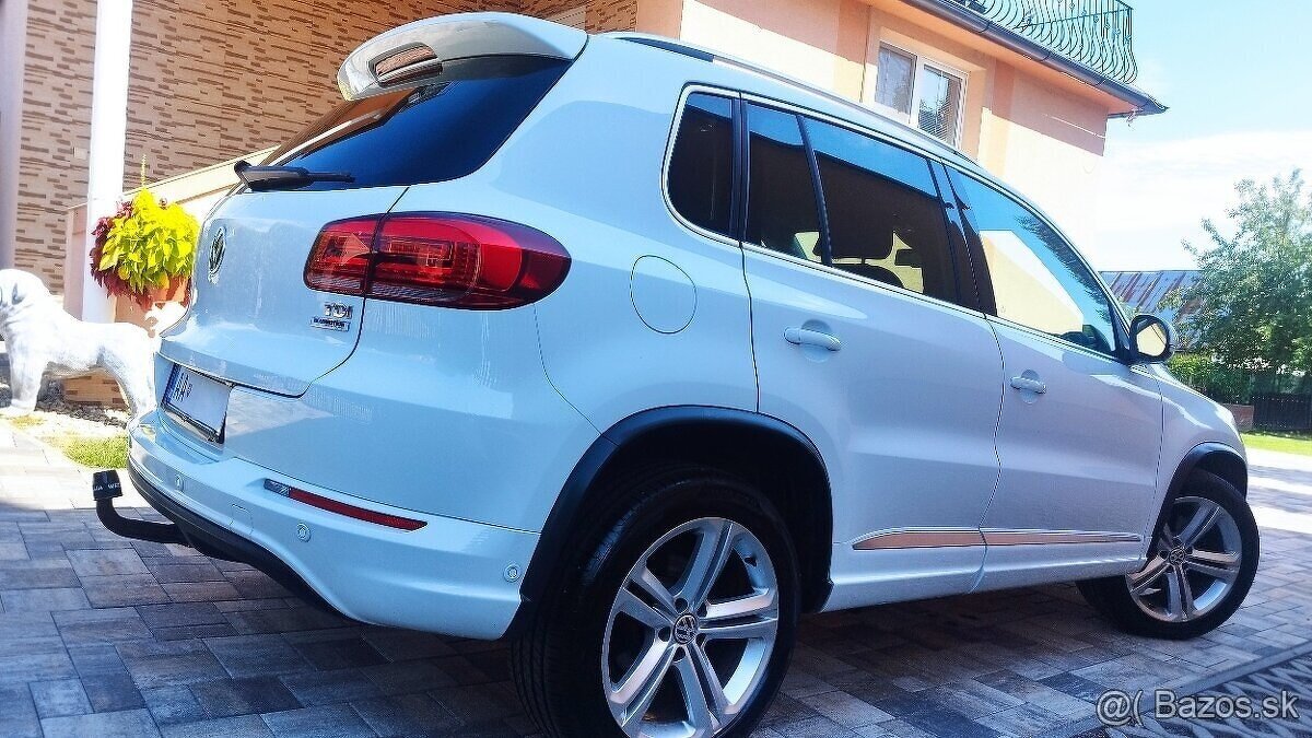Volkswagen Tiguan R-line,,2,0 TDI  2015