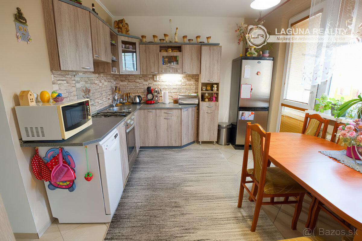 Byt 2+1 (59 m2) s balkónom na sídl. Mier v Sp. Novej Vsi