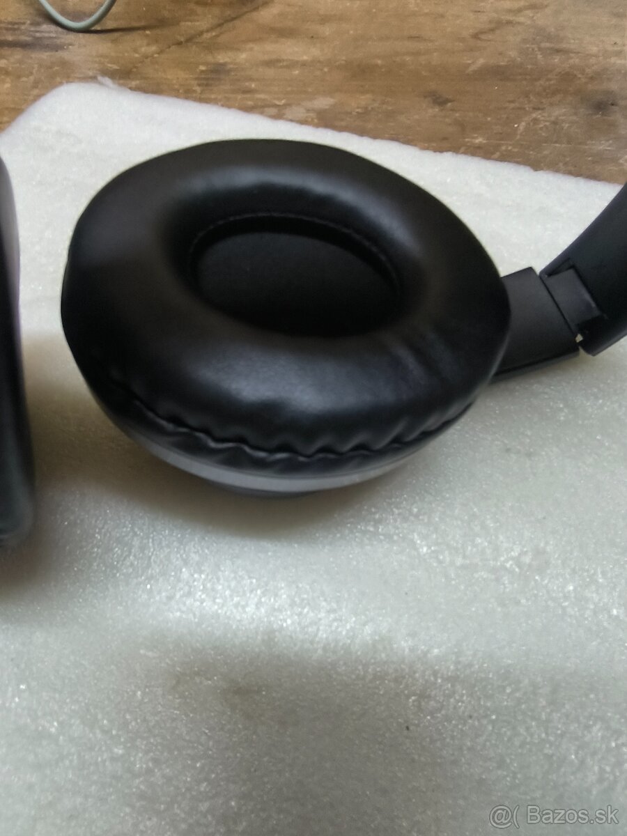 Predam slúchadlá B39