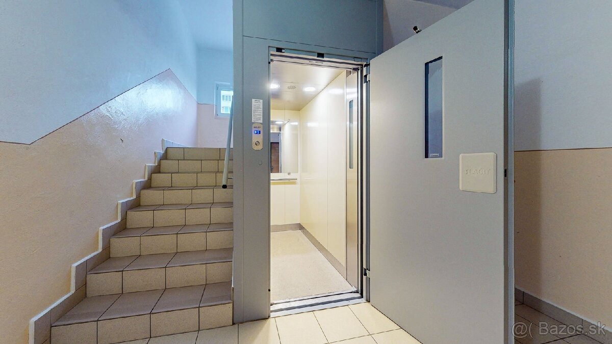 Priestranný 2-izbový Byt s Balkónom Zvolen-Západ (64 m²)