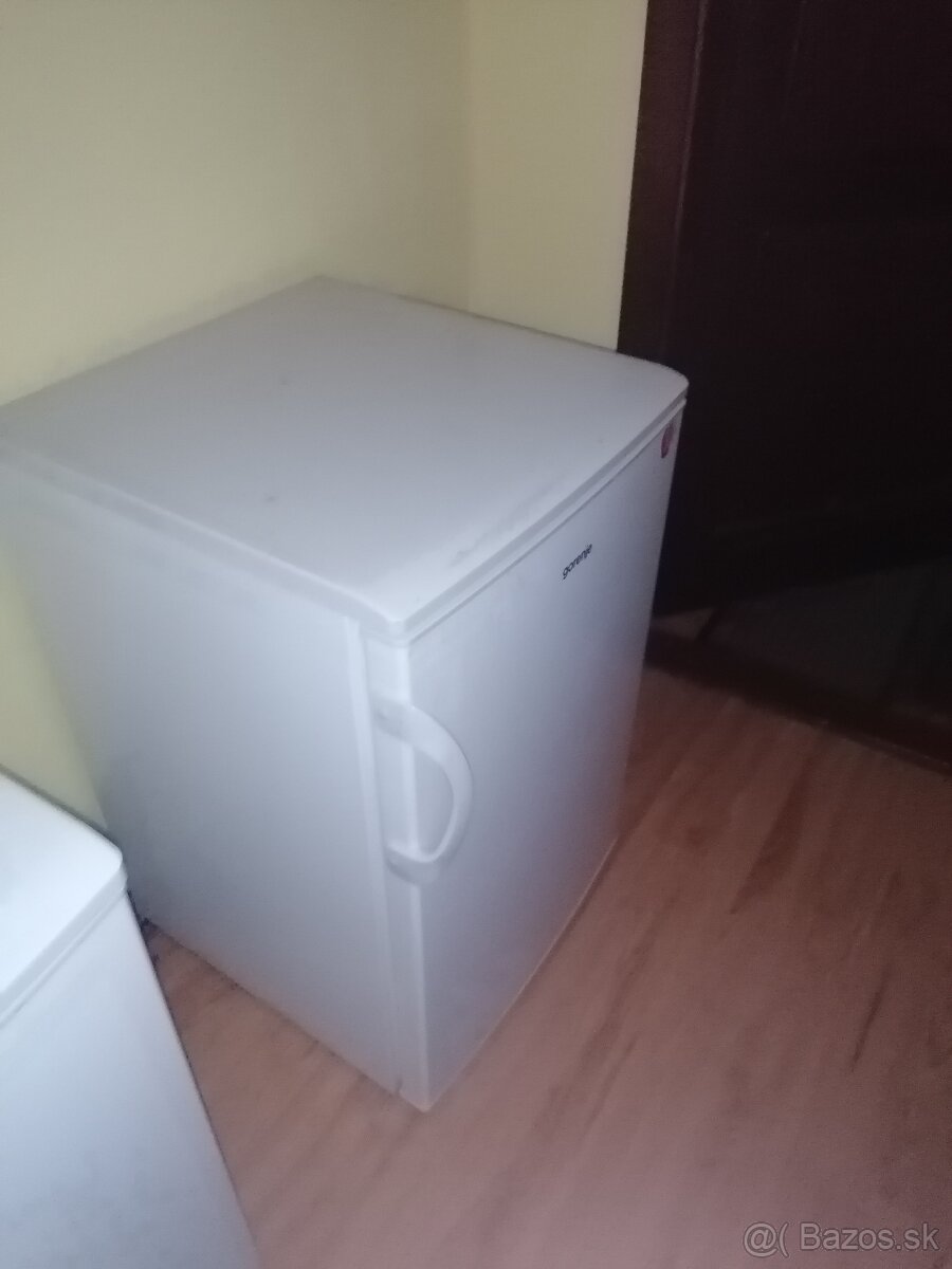 Gorenje mala chladnička z mrazakom