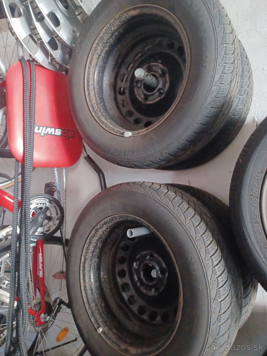 Zimné pneumatiky na diskoch