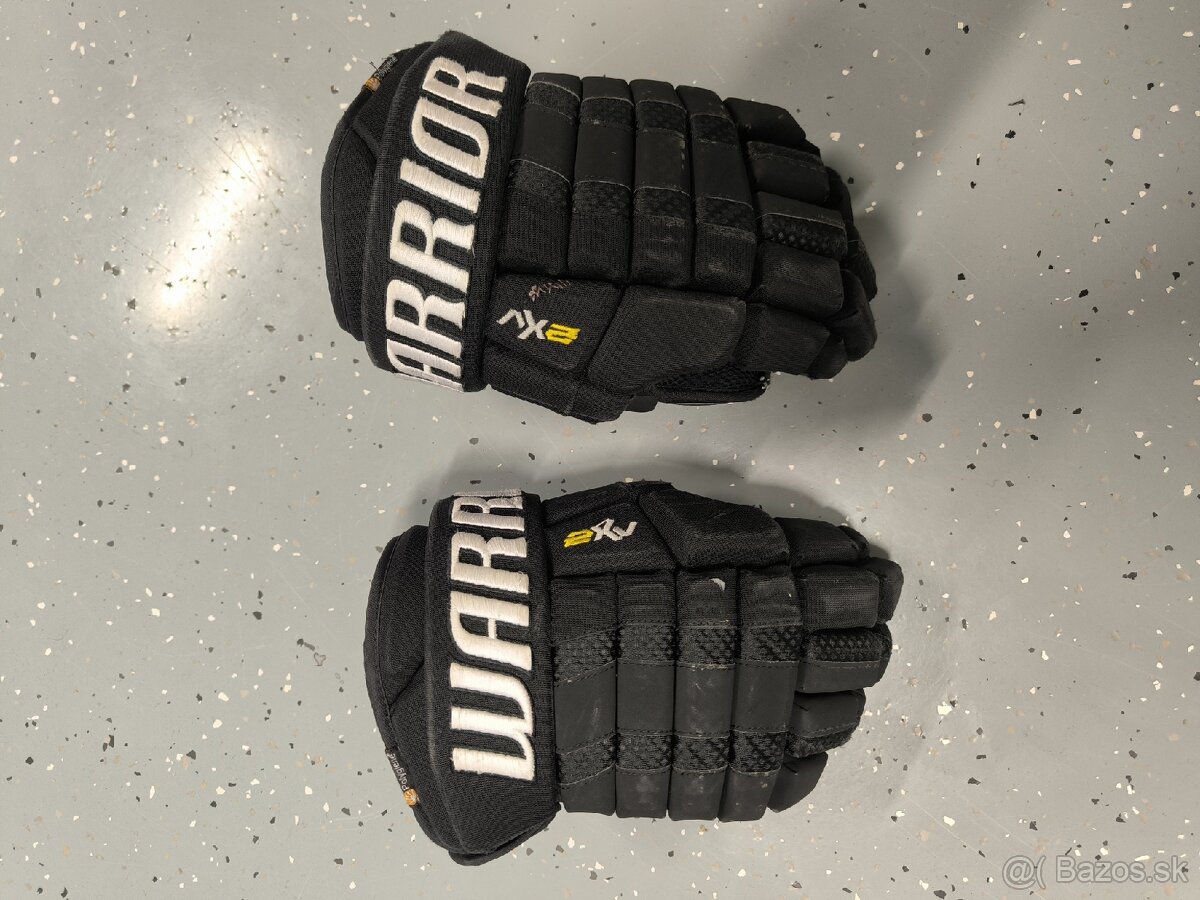 Hokejové rukavice Warrior 2XV, 14'
