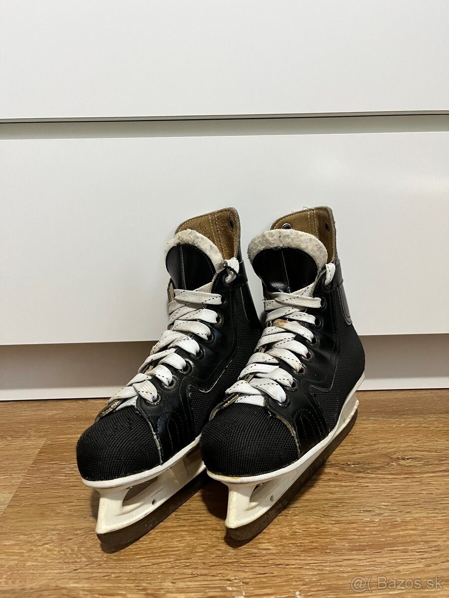 Korčule na ľad veľkosť 33