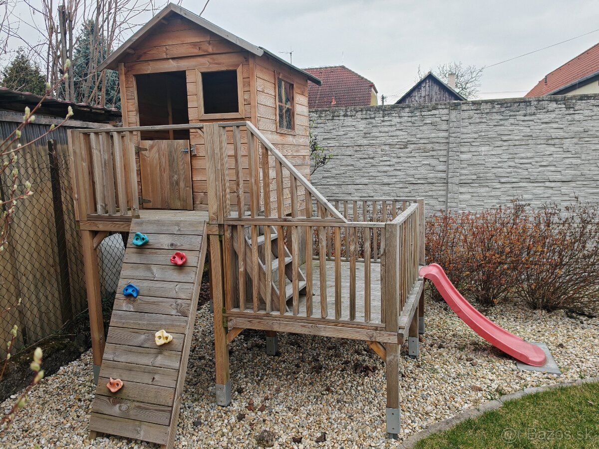 Domcek zahradny pre deti.