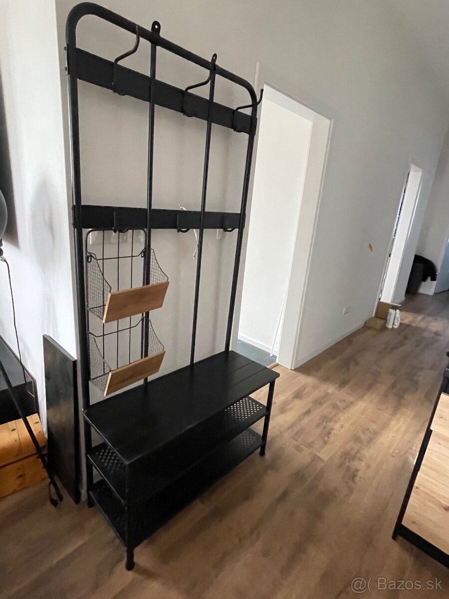 Predsieňová zostava/ vešiak + botnik