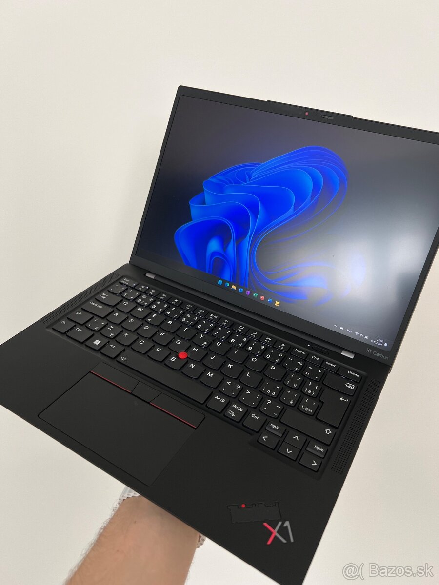 Lenovo ThinkPad X1 Carbon Gen10