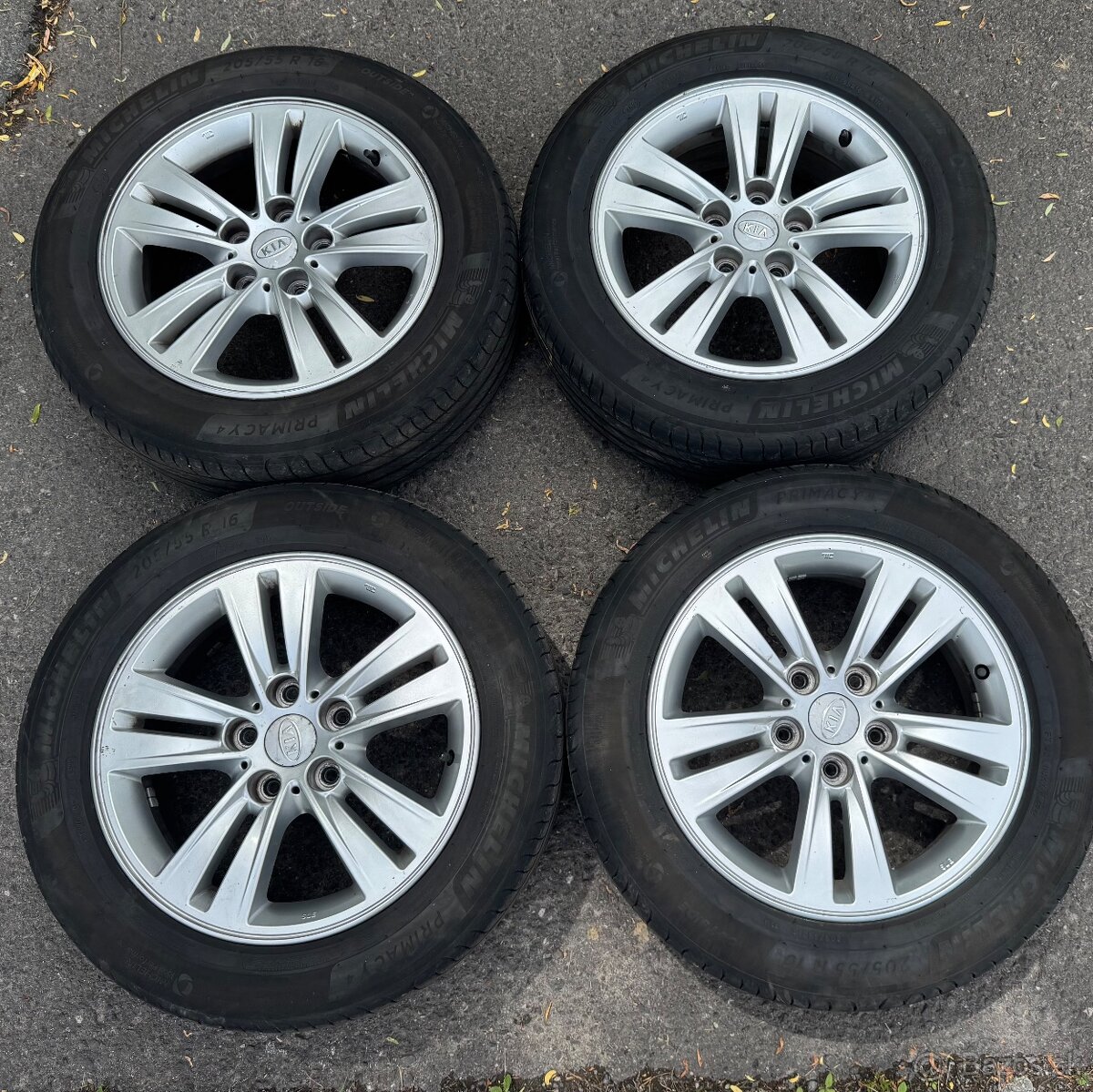 Kia Ceed r16