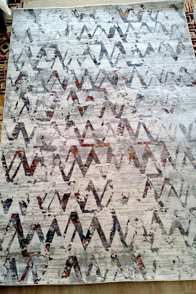 Koberec Heatset Manhattan 1.6m x 2.3m novy