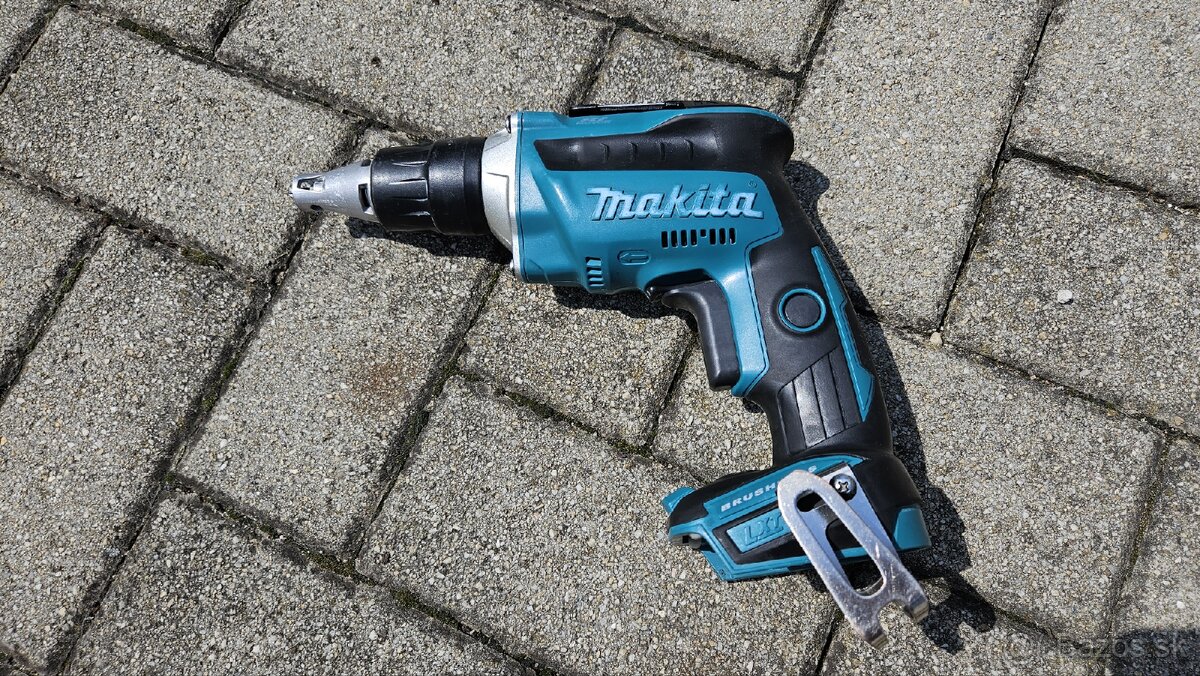 Aku skrutkovac na sadrokarton Makita DFS452