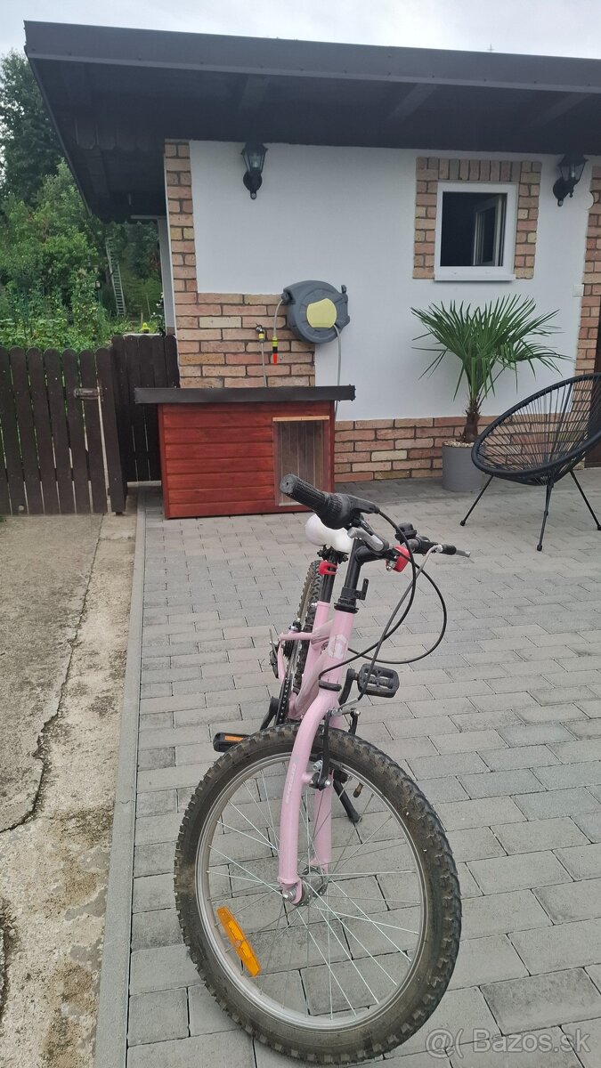 Predám dievčenský horský bycikel
