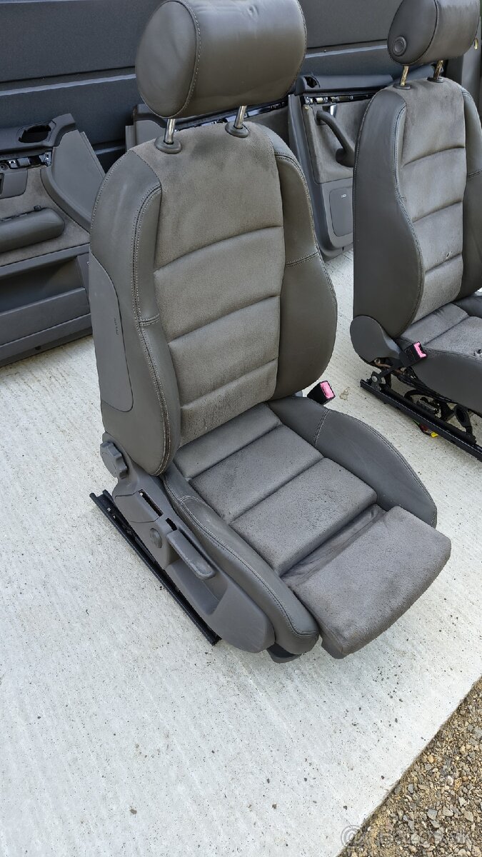 Interier Audi A4b6 s line