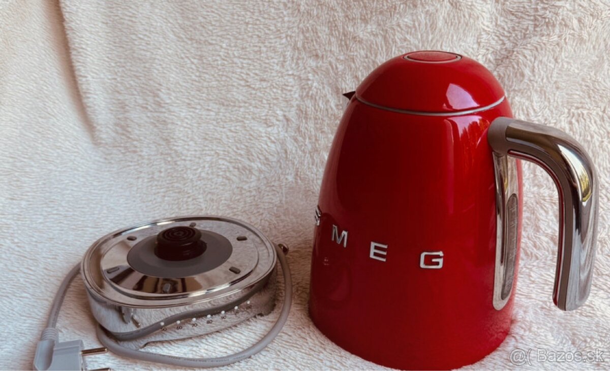 Rýchlovarná kanvica SMEG s reguláciou teploty