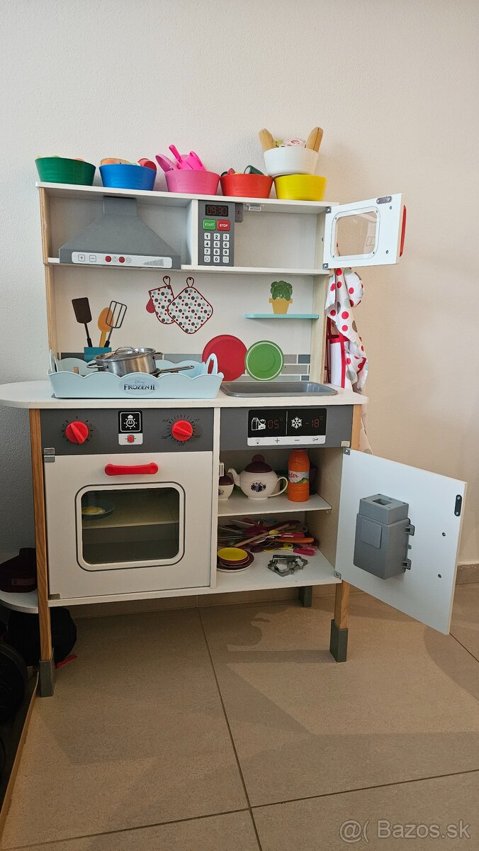 Detska kuchynka + vela riadu