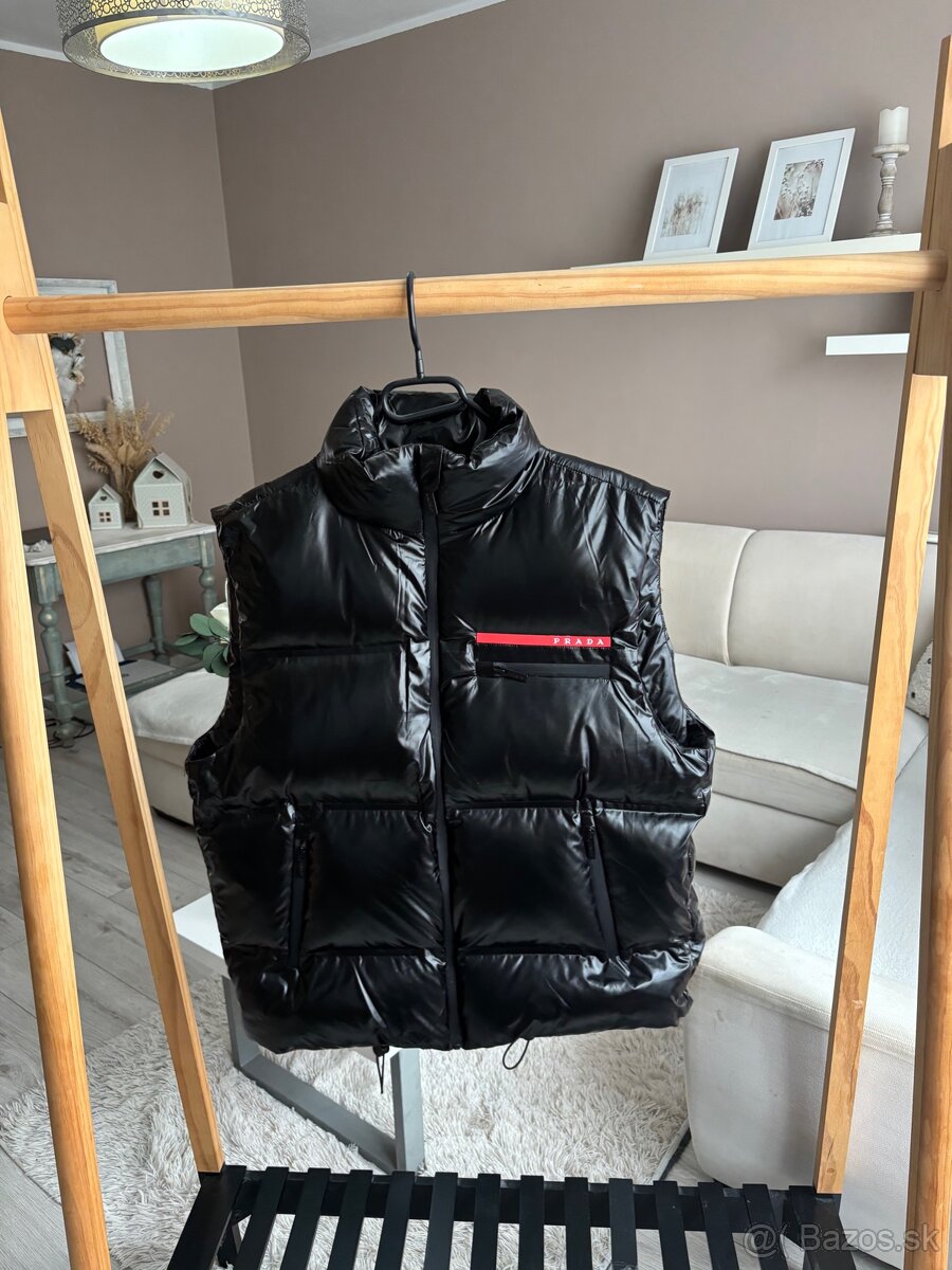 Prada vesta
