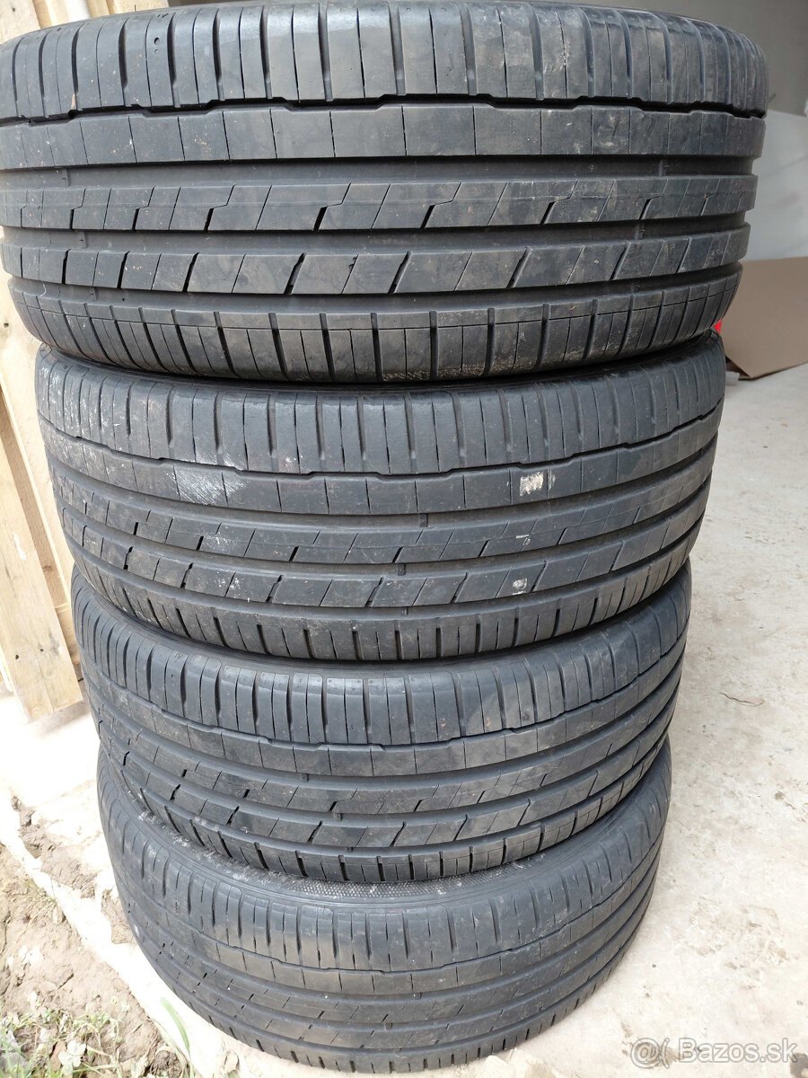 4x Hankook 235/45R20