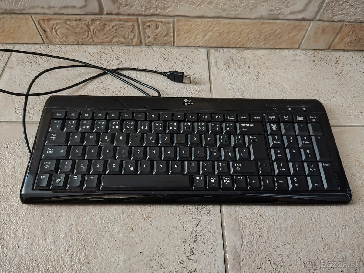 USB Ultra-Flat keyboard Logitech