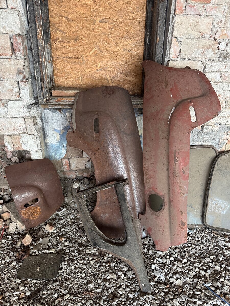 Tatra 603- plechy na opravu karoserie