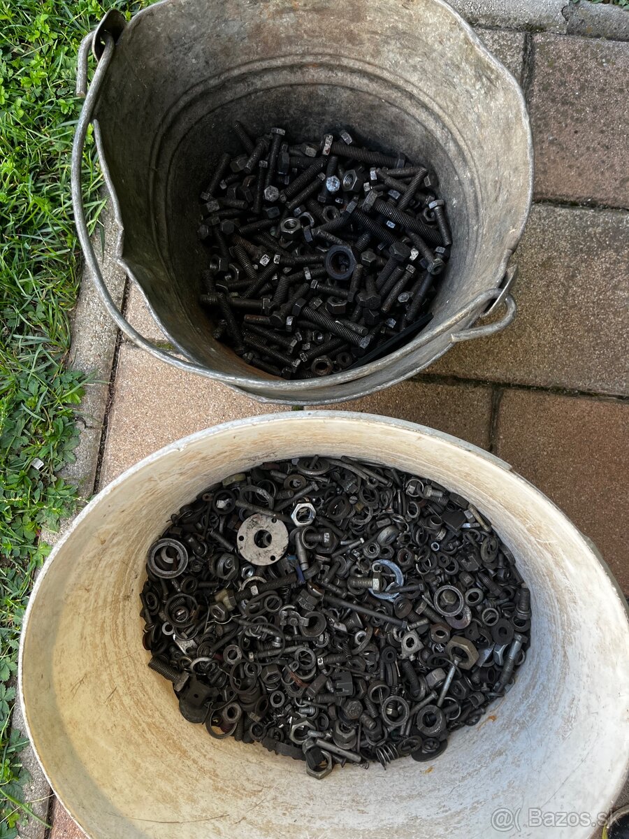 Rozne sroby, matice.