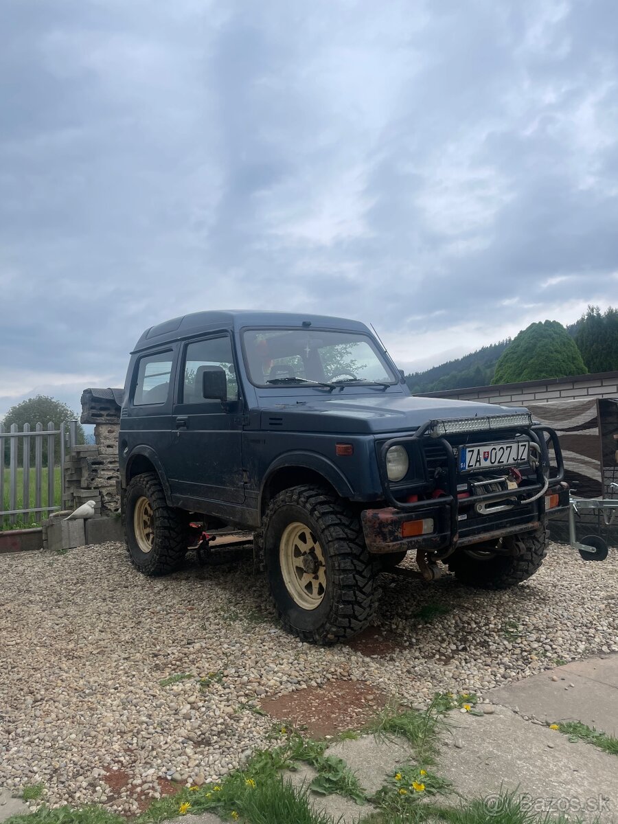 Suzuki Samurai 413