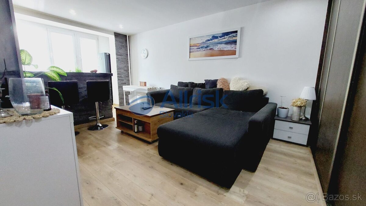 NA PREDAJ - KRÁSNY ,ZARIADENÝ 2 IZBOVÝ BYT S LOGGIOU, ČILIŽS