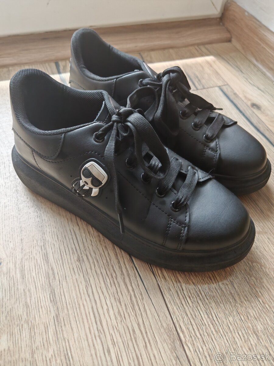 Karl Lagerfeld veľ. 39
