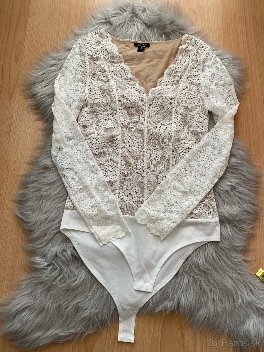 Elegantné čipkované body