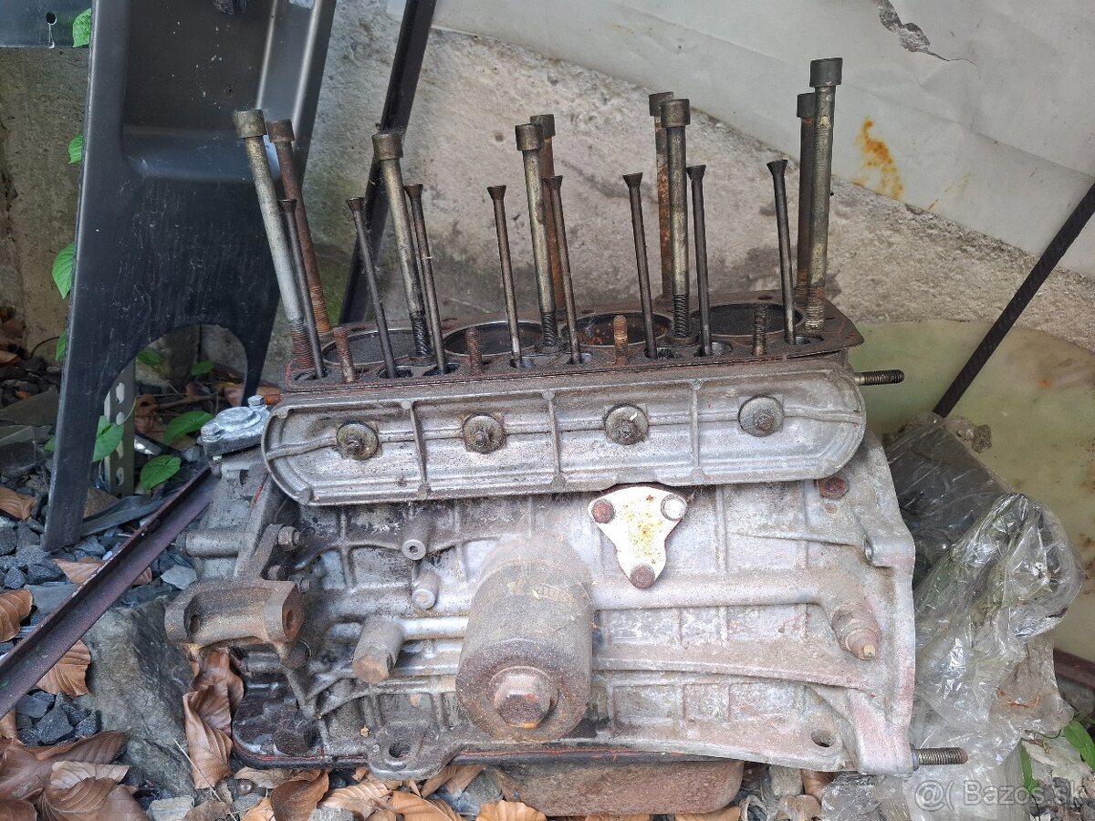Holomotor škoda favorit  Cena 50eur