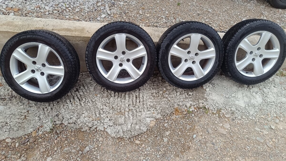 Sada elektrónov Peugeot s pneu Matador 205/55 R16 celoročne