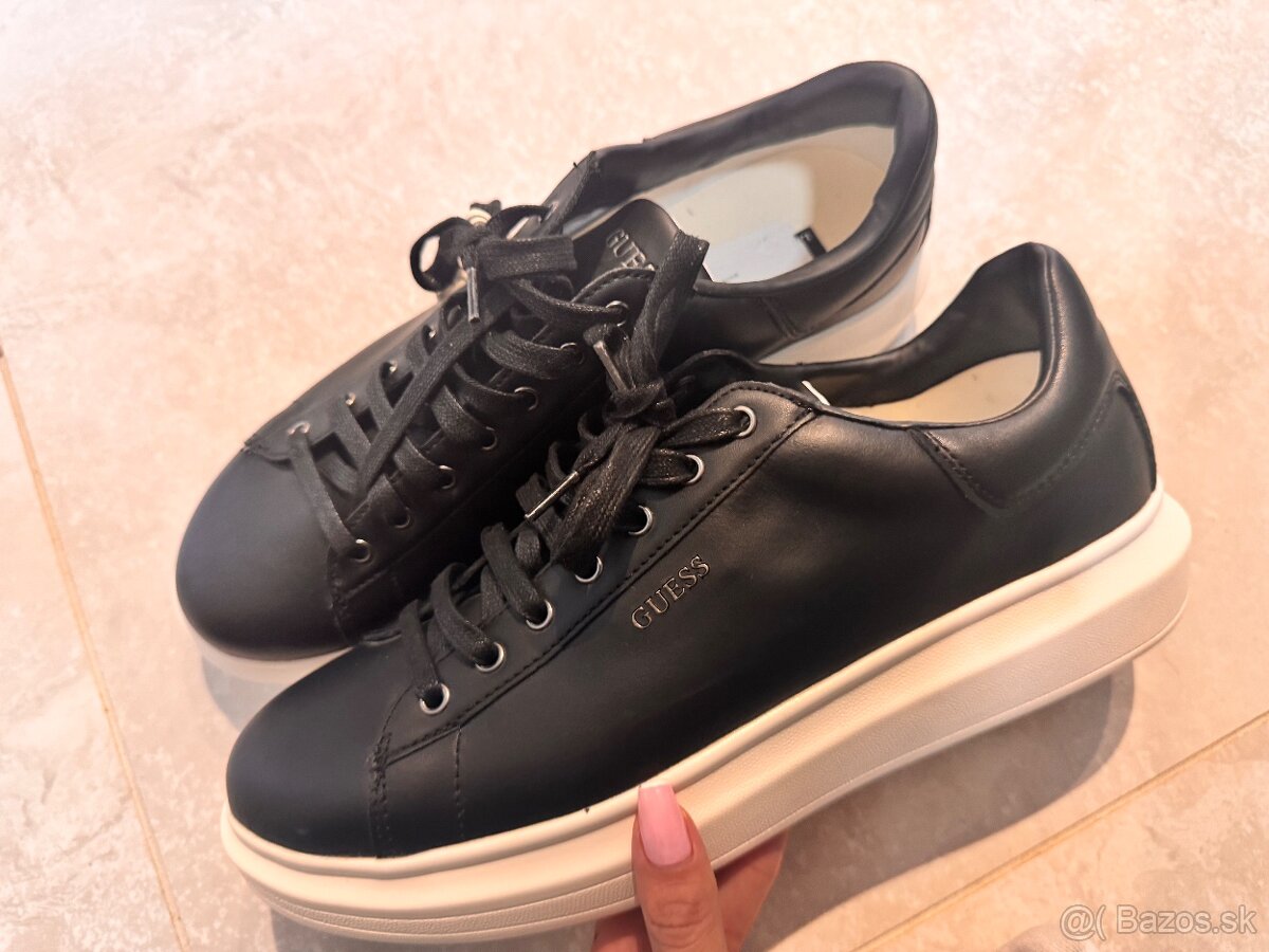 Guess panske topanky 43