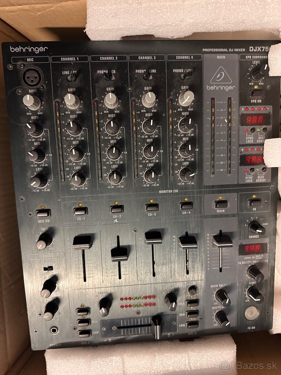 Berhinger DJX750
