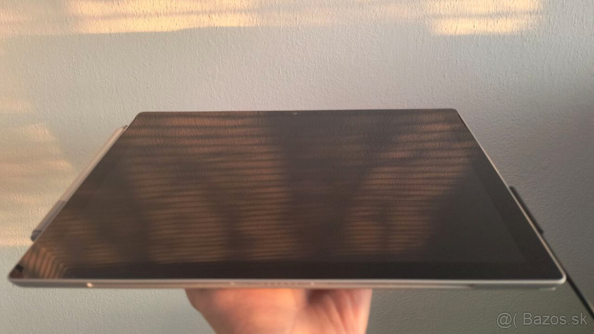 Microsoft Surface Pro 6 (8 GB RAM / 120 GB SSD) Zľava