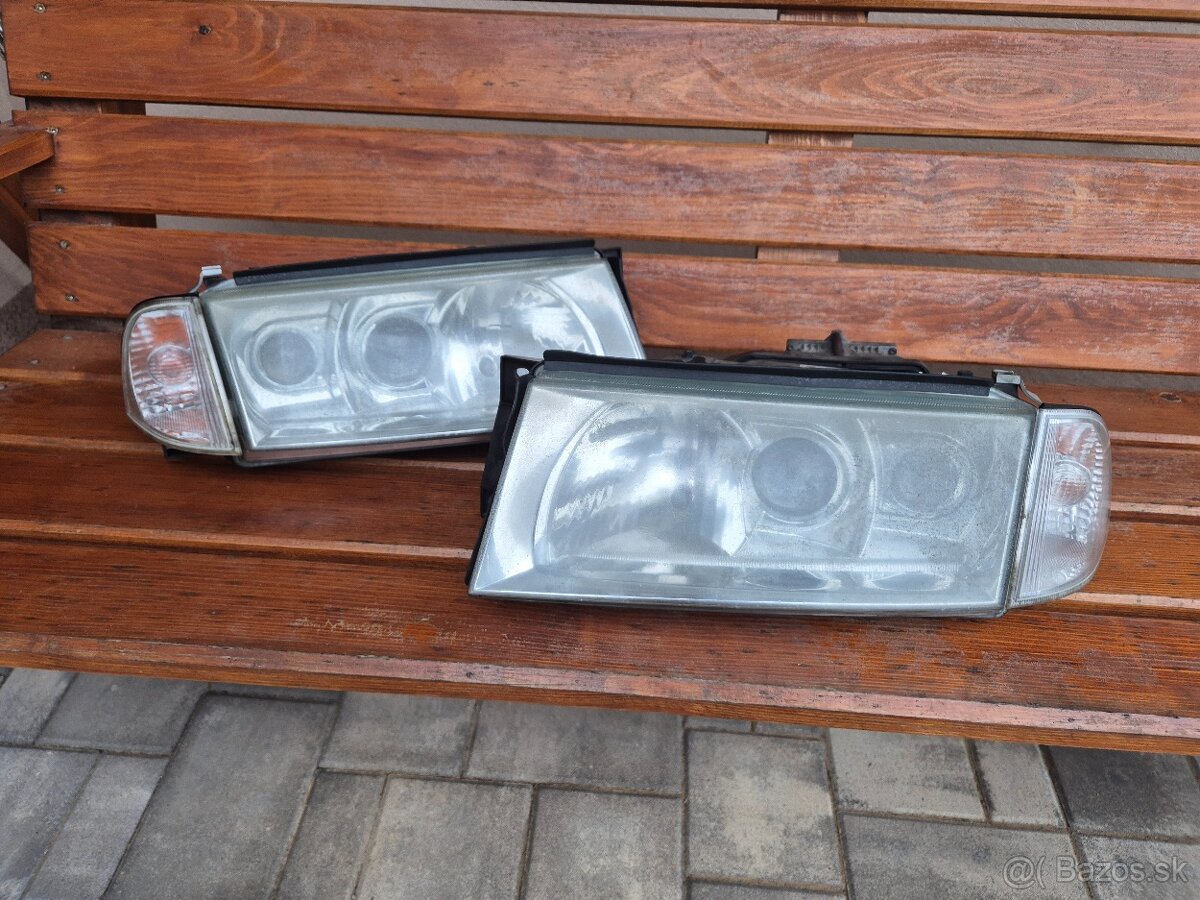 Predám predné svetlá Xenóny pre Škoda Octavia I 1 RS