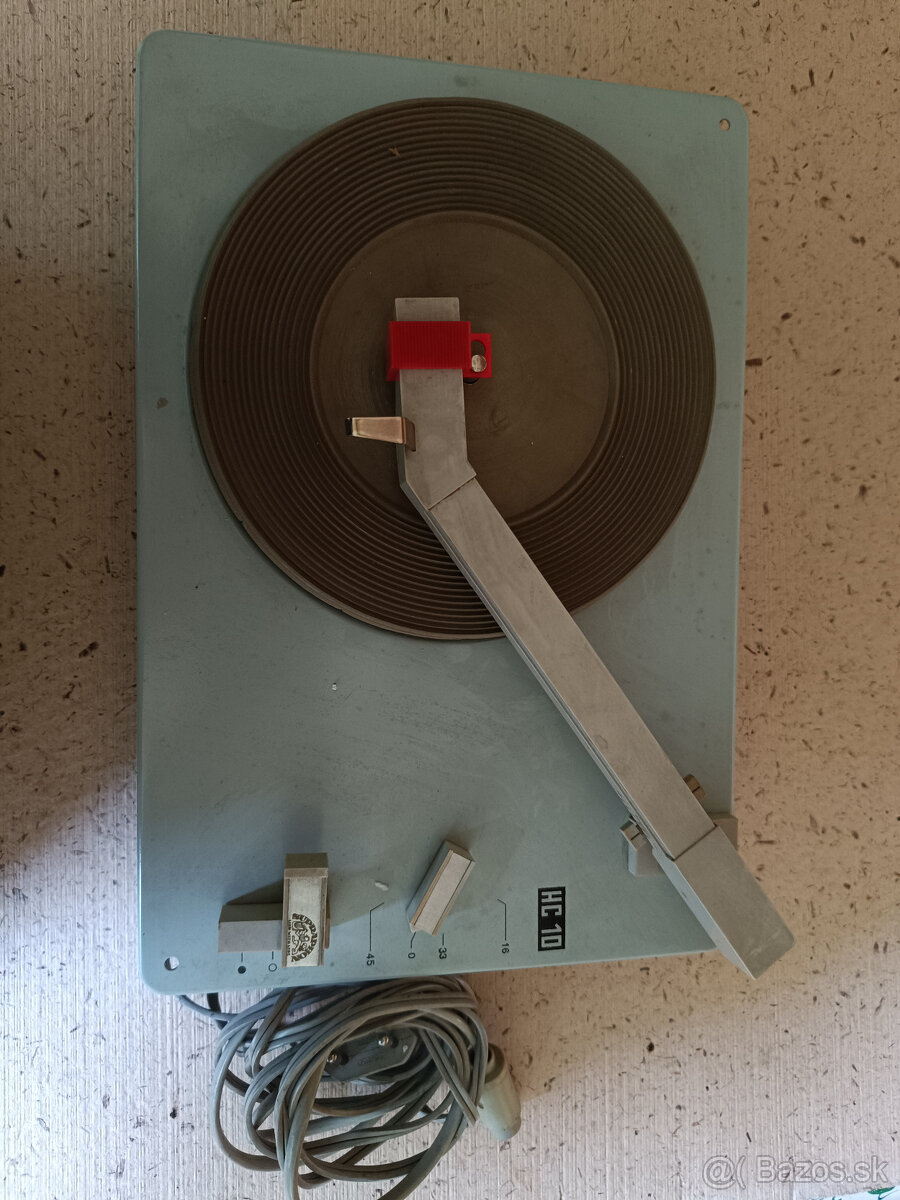 Predám Kompletné šasi gramofónov