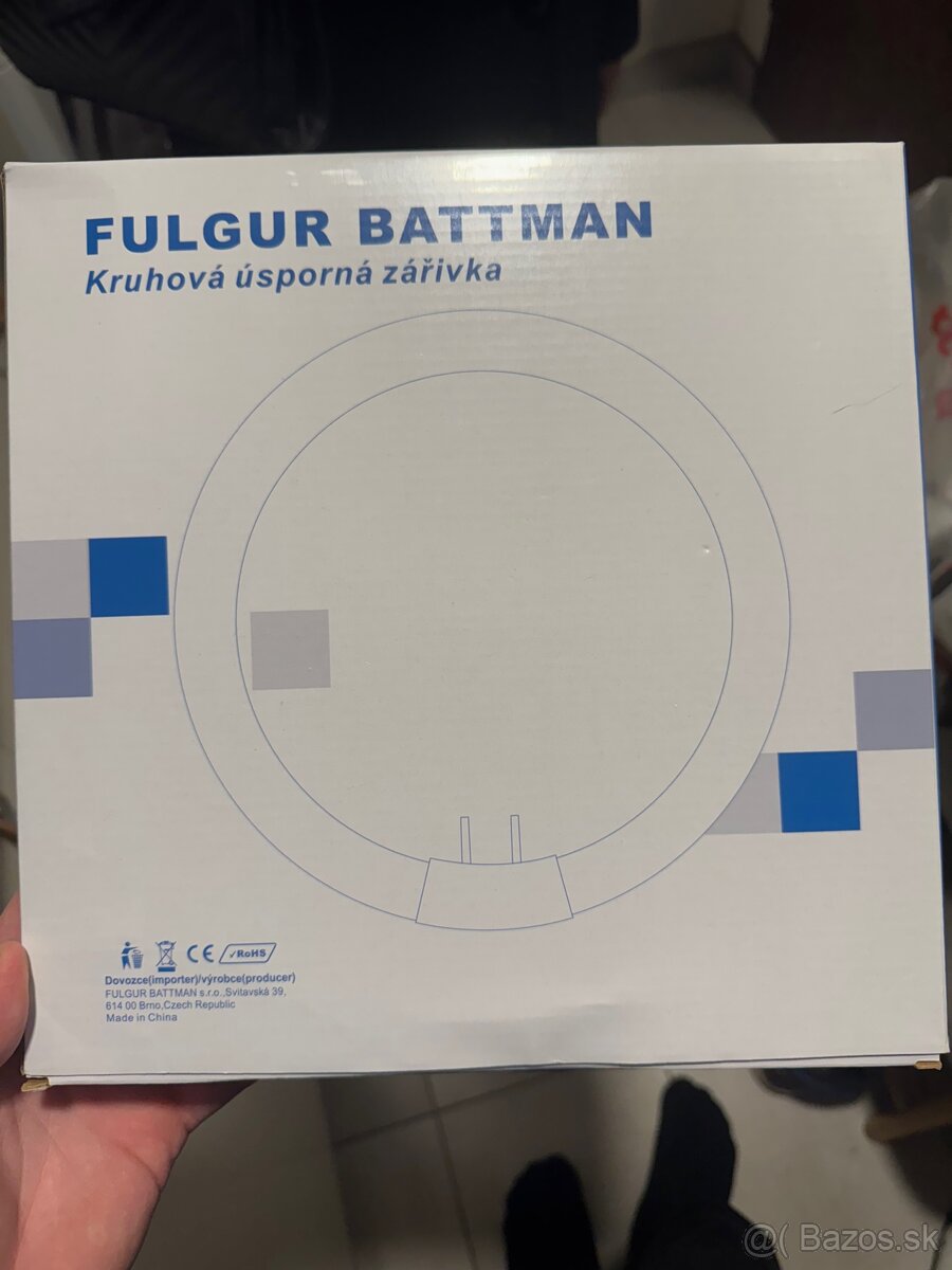 Kruhová úsporná žiarovka