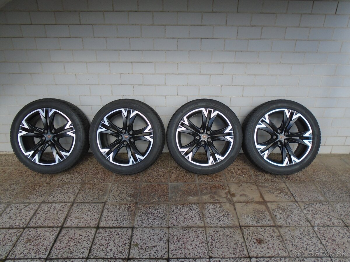 R18 originál Cupra Formentor.