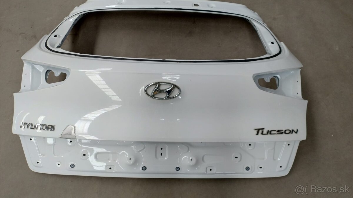 HYUNDAI TUCSON r.v. 2020, zadné 5 dvere.