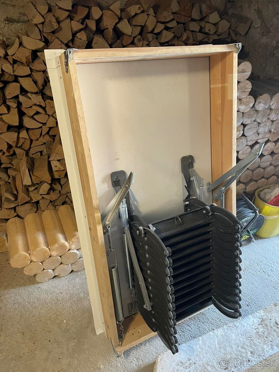 Predám podkrovné skladacie schody na výškový rozdiel 330 cm