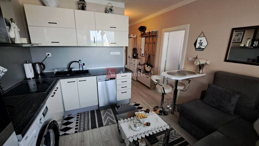 PREDAJ: 1 izbový byt - 37m2 s lóggiou, Ružomberok - Za dráho