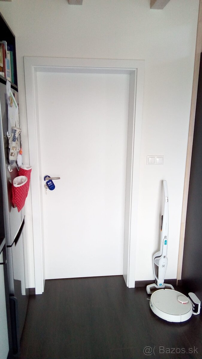 Interiérové dvere falcové 80cm so zárubňou biela matná