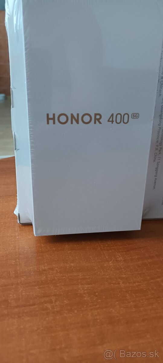 Novučičký HONOR 400+SLÚCHADLÁ HONOR CHOICE