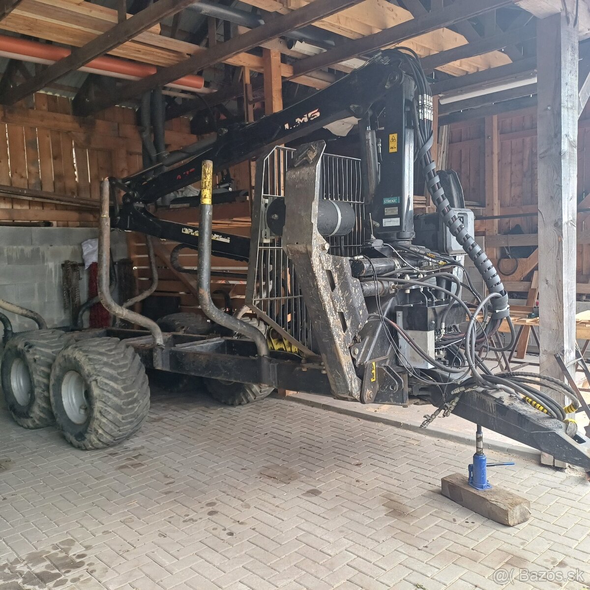 Elektrohydraulicky rozvaděč hydraulicky rozvadzac