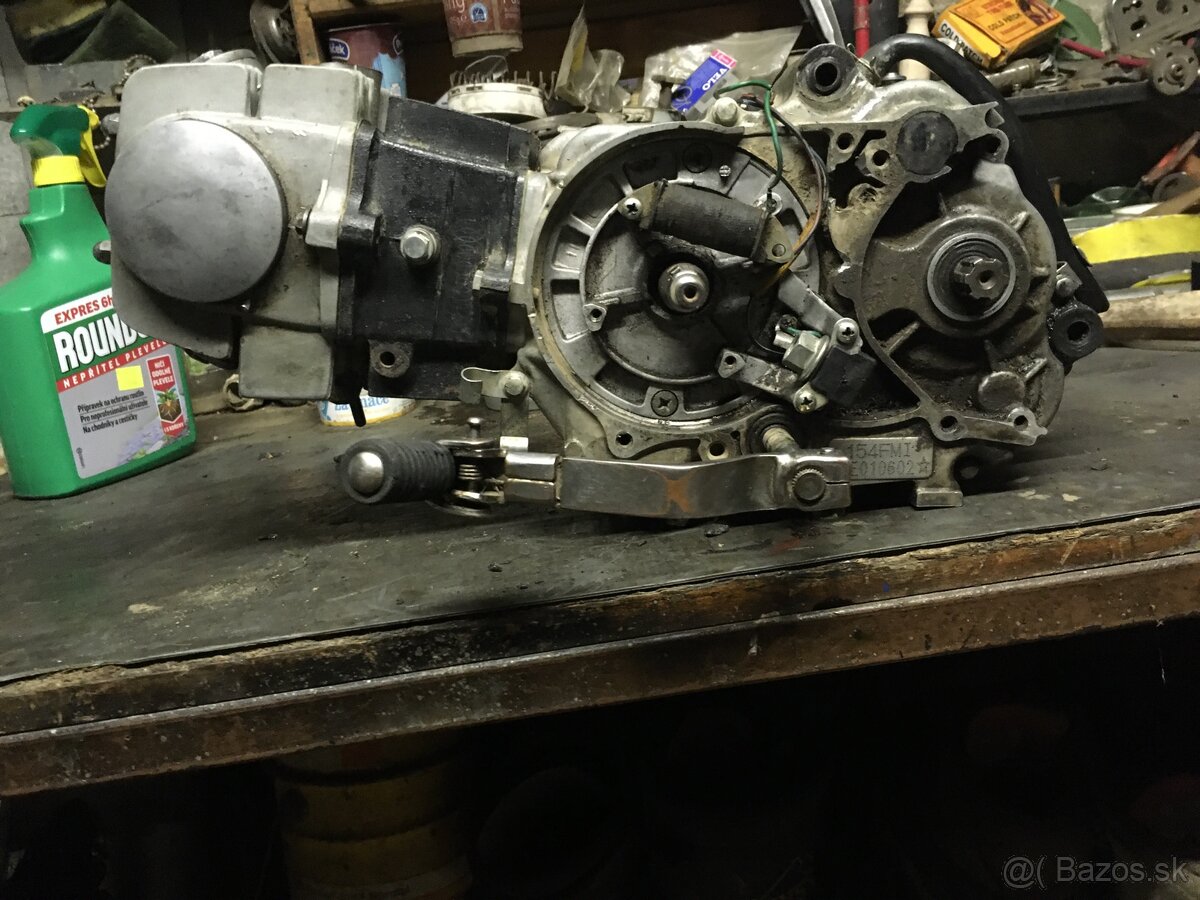 Motor Ycf Factory 125