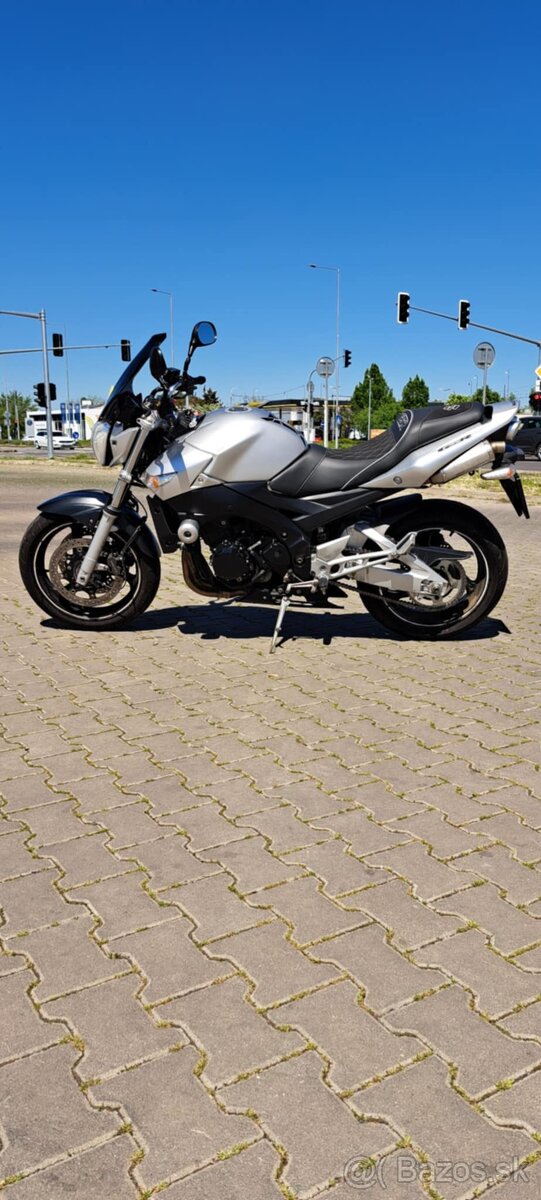 Suzuki GSR 600