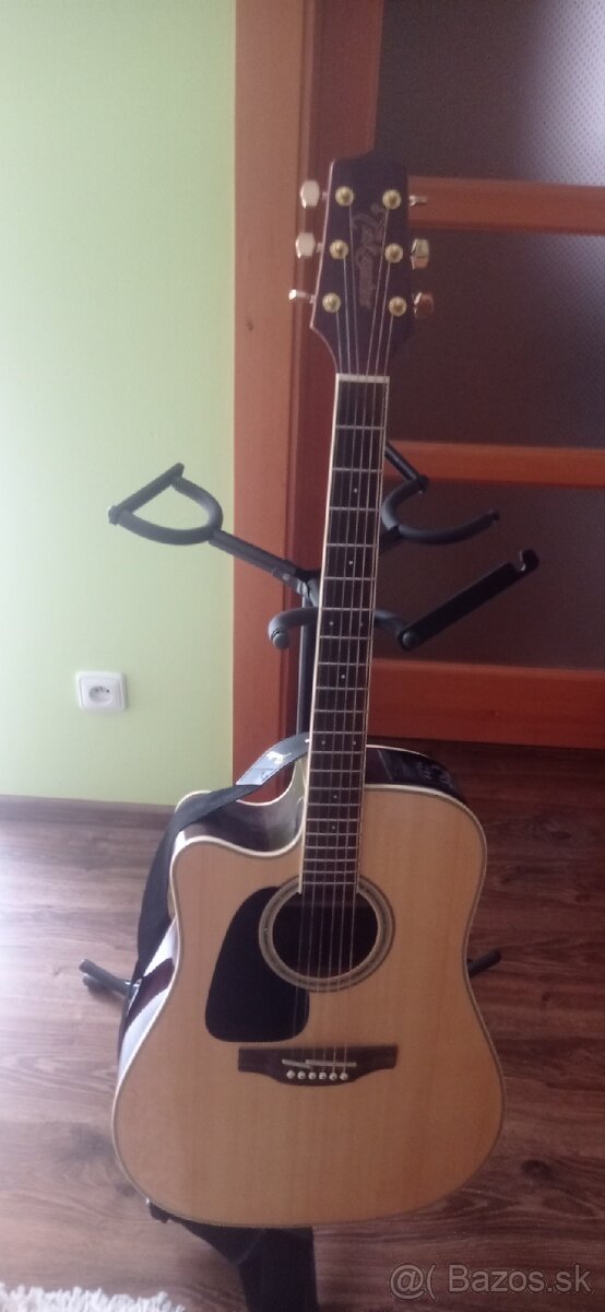 Elektroakusticka gitara Takamine pre ľaváka